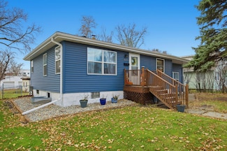 1626 11th St N, Fargo, ND 58102