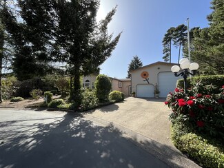 407 Sherwood Loop, Florence, OR 97439
