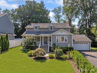 60 Herbert Dr, East Brunswick, NJ 08816