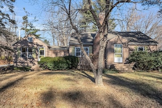 66 Pleasant St, Paxton, MA 01612