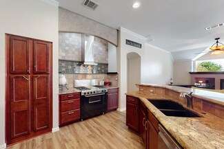 10000 Soriano St, Denton, TX 76207