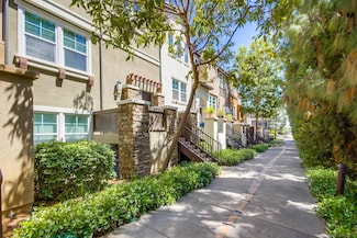 9810 Old Tree Ln, Santee, CA 92071