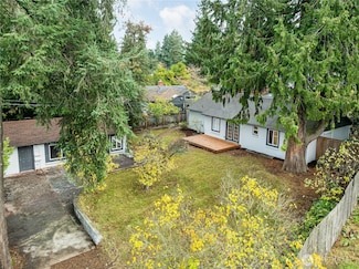 16167 Midvale Ave N, Shoreline, WA 98133