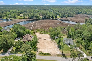 240 White Oak Bluff, Stella, NC 28582