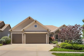16812 Gillette St, Overland Park, KS 66221
