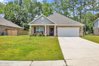 15712 Poydras Cir, Biloxi, MS 39532
