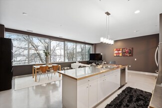 5601 Smetana Dr Unit 210, Minnetonka, MN 55343