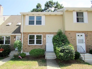 2 Saint Marc Cir Unit C, South Windsor, CT 06074