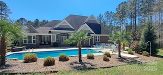 1012 Ledge Wood Ln, Clover, SC 29710