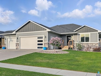 4016 S Home Plate Ave, Sioux Falls, SD 57110