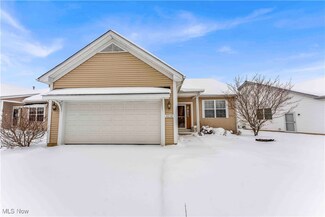 18238 Crystal Lakes Dr, North Royalton, OH 44133