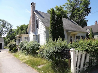 25 Downing St, Concord, NH 03301