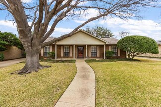 2200 Travis Dr, Plano, TX 75093