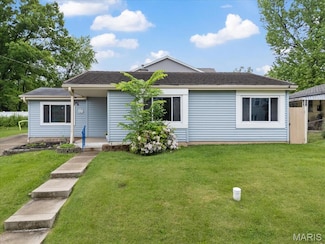 8934 Litzsinger Rd, Saint Louis, MO 63144
