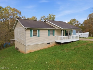 127 Pineview Dr Unit END, Marietta, OH 45750