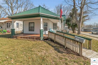 400 N 3rd St, Clinton, MO 64735