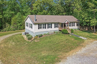 390 Captains Point Ln, Heathsville, VA 22473
