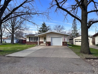 308 E South St, Granville, IL 61326