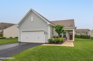 39 Addlestone Ln, Manchester Township, NJ 08759