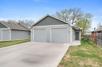 1521 S Edwards Ave, Wichita, KS 67213
