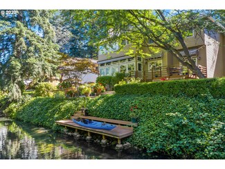 18124 Pioneer Ct, Lake Oswego, OR 97034