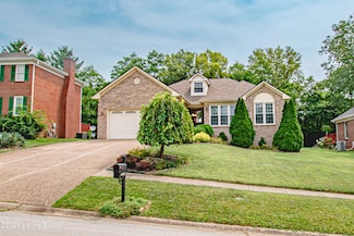 4003 Saratoga Woods Dr, Louisville, KY 40299