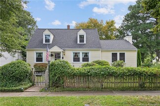 4 Charles St, Hampton, VA 23669