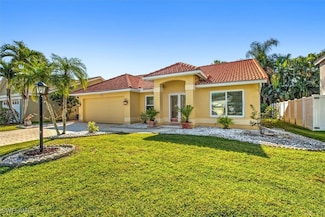 12921 Eagle Pointe Cir, Fort Myers, FL 33913