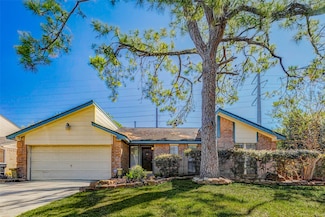 4247 Southchase Ln, Houston, TX 77014