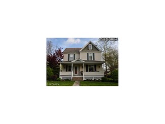 13908 Kirtland St, Burton, OH 44021
