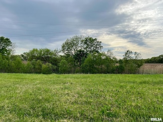 7017 N Water Oak Dr, Edwards, IL 61528