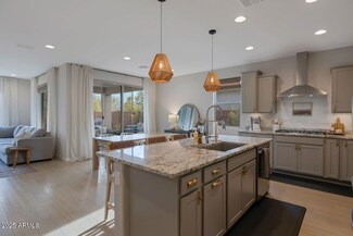 1929 W Burnside Trail, Phoenix, AZ 85085