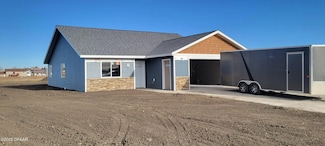1305 16th St SE, Devils Lake, ND 58301