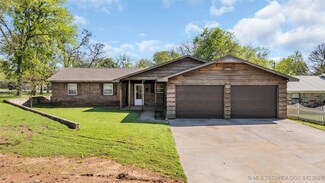 921 E Wynnewood Ave, Sulphur, OK 73086