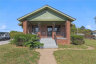 1340 Spruce St, Leavenworth, KS 66048