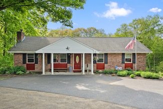 2 Pine Hill Rd, New Fairfield, CT 06812
