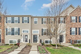 525 Town Center Blvd, Gilberts, IL 60136
