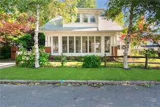 11 Glenwood Ave, Pawtucket, RI 02860