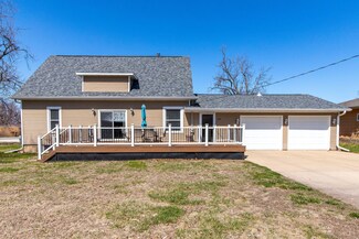 631 W Division St, Ogden, IA 50212