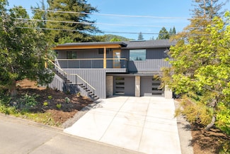 337 Taylor St, Ashland, OR 97520