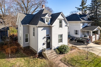 802 S Fell Ave, Normal, IL 61761