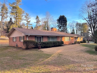 1235 Ashby Ln, Hendersonville, NC 28791
