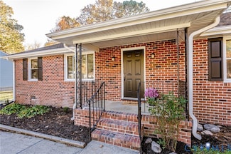 21134 Warren Ave, South Chesterfield, VA 23803