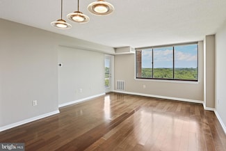 10101 Grosvenor Place Unit 1110, Rockville, MD 20852