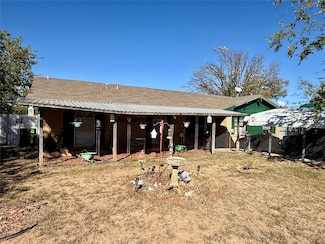 704 Post St, Coleman, TX 76834