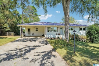 1323 Clairmont Dr, Weaver, AL 36277
