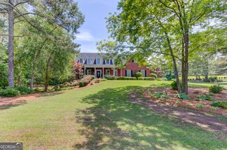 1292 Green Turf Dr, Snellville, GA 30078