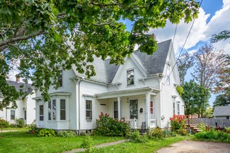 9 Knox St, Rockland, ME 04841