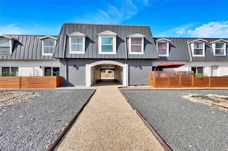 300 E Croslin St Unit 114, Austin, TX 78752