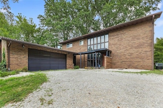 312 Troy Ofallon Rd, Troy, IL 62294